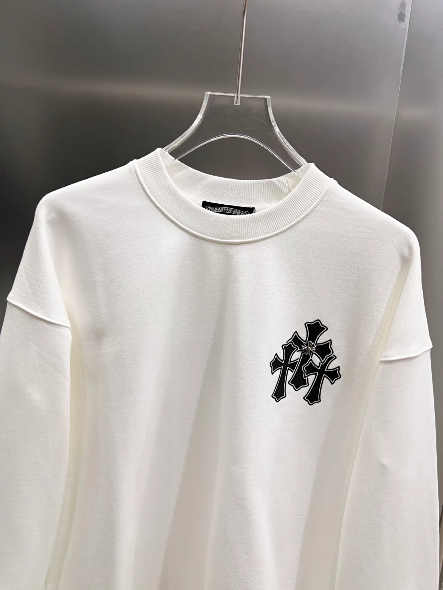 🅿️270 CH Crowe 2025 Autumn and Winter New Round Neck Long Sleeve Sweater Cross Patch Leather + Customized Hardware Metal Horseshoe Sanskrit Text The Real Product Is Great🔥Same Style for Men and Women Loose Version Size S M L XL XXL Five Codes Black White